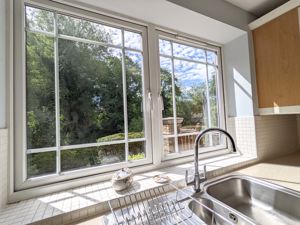 Photo 15- click for photo gallery